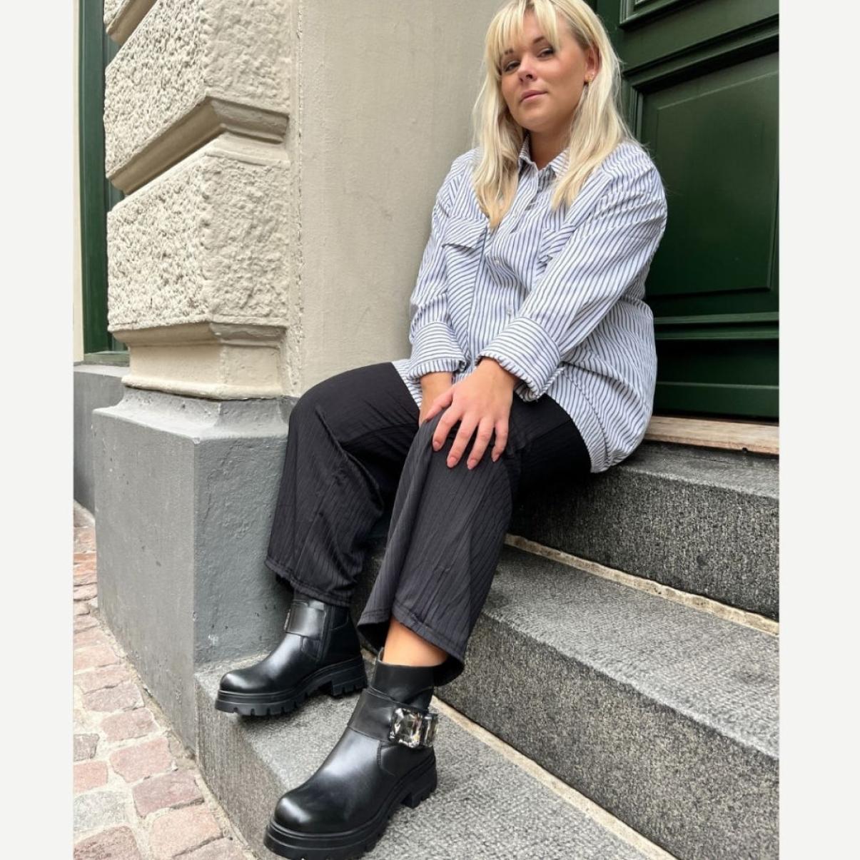Women Make Happy - Black Copenhagen Shoes Charming Ankle Boots - 4