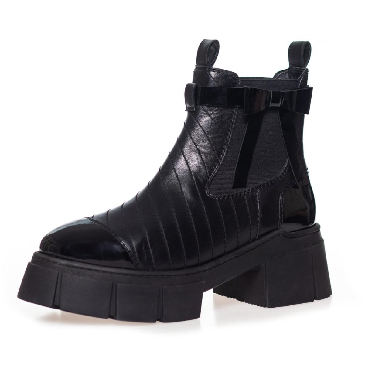 Women Falling - Black Patent Ankle Boots Affordable Copenhagen Shoes - 1
